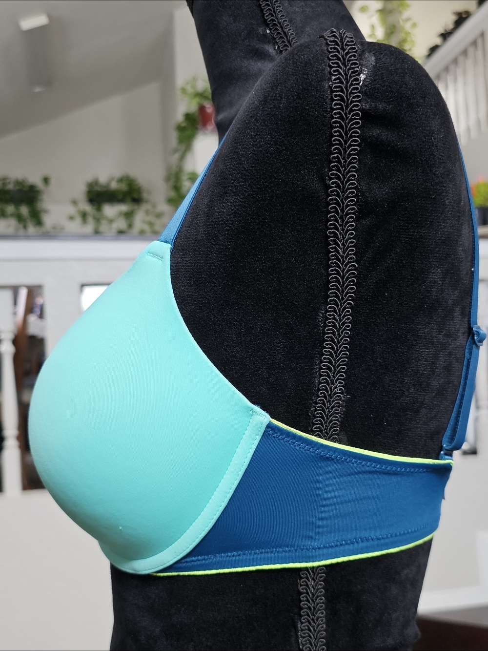 PINK Victoria's Secret Turquoise Bra with Blue Straps - Picture 3 of 8